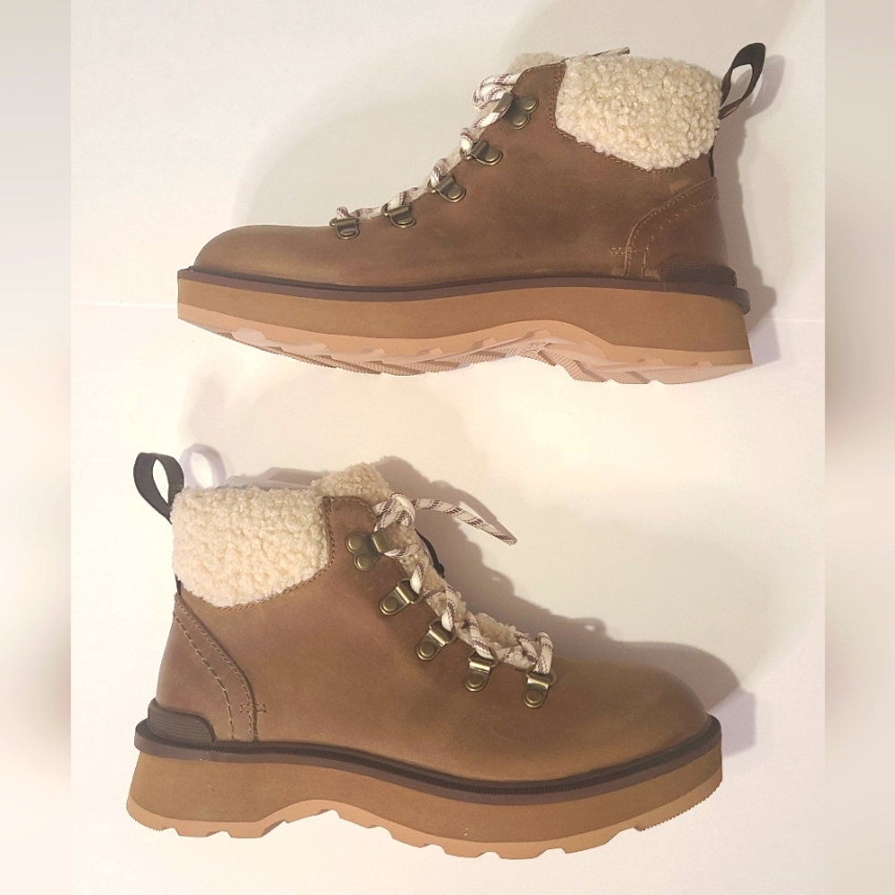 Sorel Hi-Line Hiker BNIB Size 7